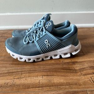 ONCLOUD CLOUDSWIFT size 7.5 like new